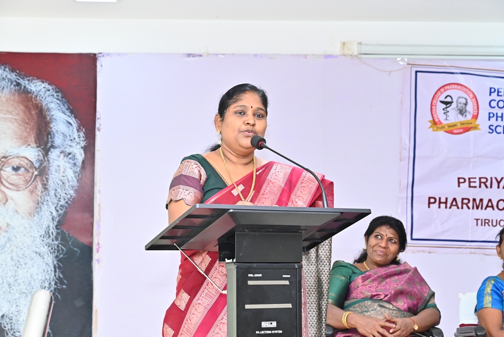 Dr. P. Sasipriya Govindaraj Attends Periyar College Freshers' Induction Programme as Special Chief Guest 7 IMG 20261021 WA0015